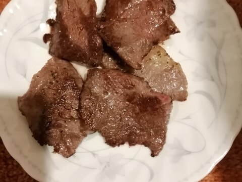 牛肉ハーブソルト焼き